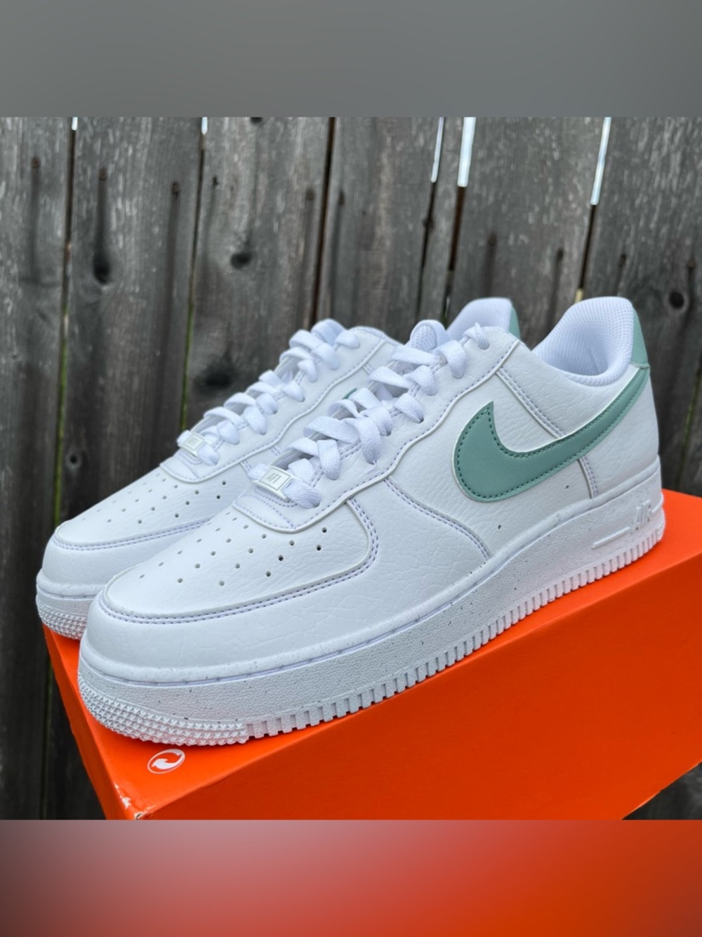 Women Nike Air Force 1 green white size 10.5